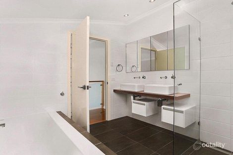 Property photo of 40 David Avenue Bardon QLD 4065