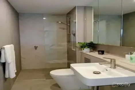 Property photo of 306/4 Auburn Street Point Frederick NSW 2250