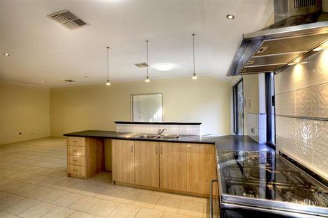 Property photo of 15 Copper Lane Wattle Grove WA 6107