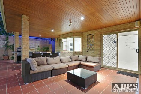 Property photo of 5 Nicol Close Kardinya WA 6163