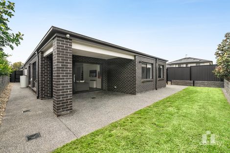 Property photo of 17 Regent Street Mernda VIC 3754