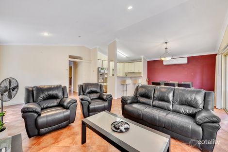 Property photo of 5 Hyde Place Forest Lake QLD 4078