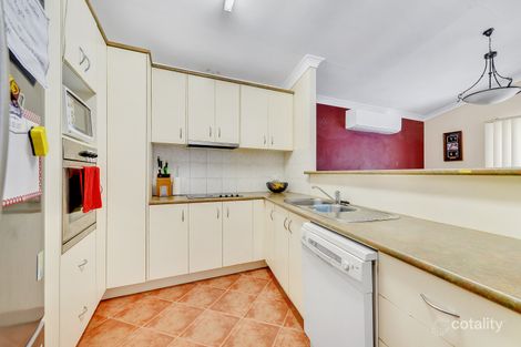 Property photo of 5 Hyde Place Forest Lake QLD 4078