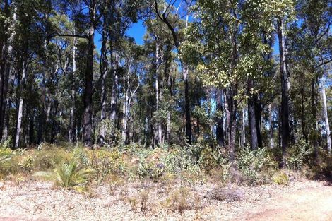 16 Begonia Ct, Dwellingup, WA 6213