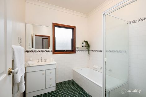 Property photo of 2 Scullin Court Hazelbrook NSW 2779