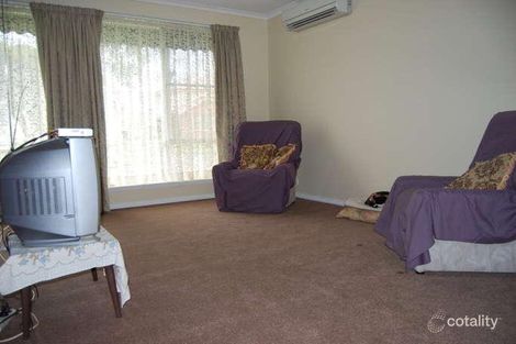 Property photo of 28 Laurina Crescent Frankston North VIC 3200
