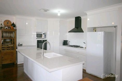 Property photo of 4 Clifton Place Yass NSW 2582