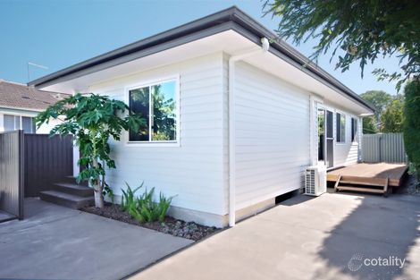 8 Sanananda Rd, Holsworthy, NSW 2173