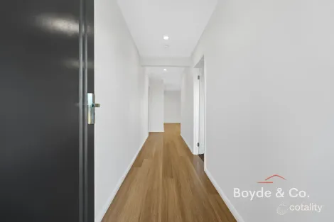 Property photo of 54 Manikato Drive Drouin VIC 3818