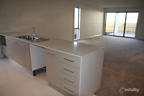 Property photo of 46 Belleville Close Burnside Heights VIC 3023