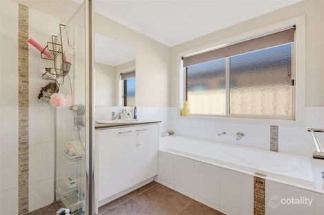 Property photo of 25 Silver Wattle Drive Wangaratta VIC 3677