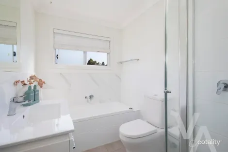 Property photo of 2/8 Mort Street Shortland NSW 2307