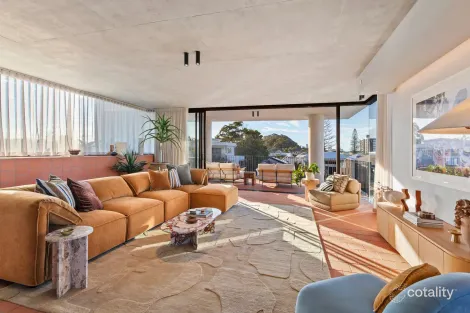3/12 Riviera Rd, Miami, QLD 4220