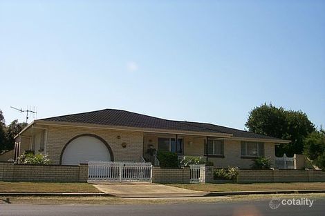 15 Avenell St, Avenell Heights, QLD 4670