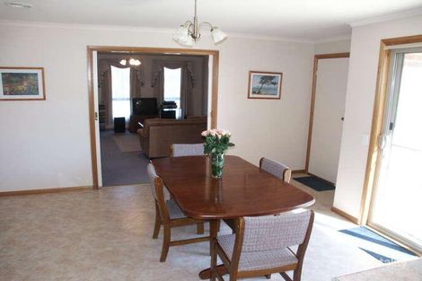 Property photo of 21 Cheviot Court Alfredton VIC 3350