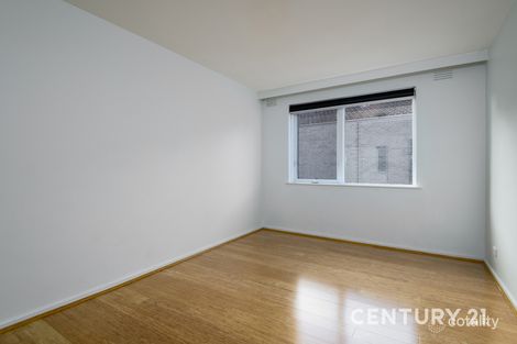 Property photo of 2/9 Clapham Road Hughesdale VIC 3166