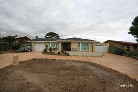 2 Falcon Ave, Hallett Cove, SA 5158