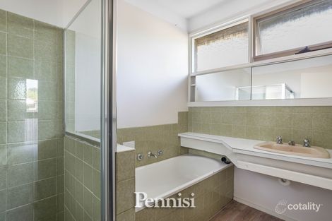 Property photo of 3/112 Hoffmans Road Essendon VIC 3040