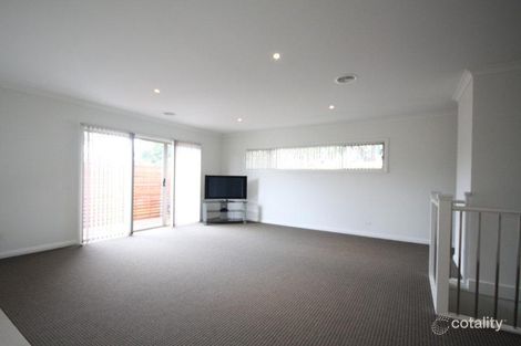 Property photo of 62 Landau Drive Warranwood VIC 3134