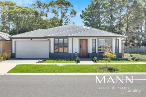 Property photo of 425 Mandalay Circuit Beveridge VIC 3753