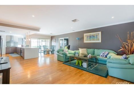 Property photo of 19 Jouissance Bend Atwell WA 6164