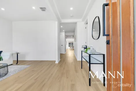 Property photo of 425 Mandalay Circuit Beveridge VIC 3753