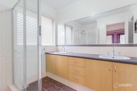 10 Turtledove Gr, East Cannington, WA 6107