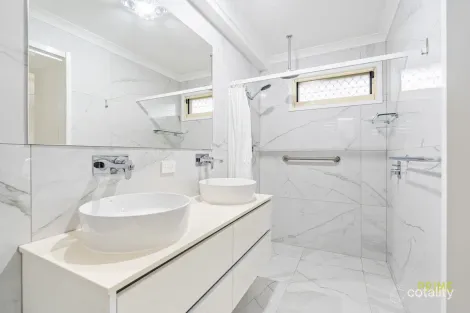 Property photo of 131 Hammond Street Urangan QLD 4655