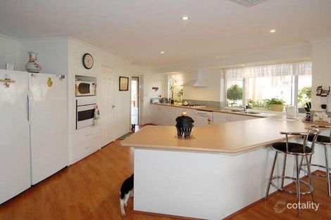 Property photo of 33 The Promenade Wattle Grove WA 6107
