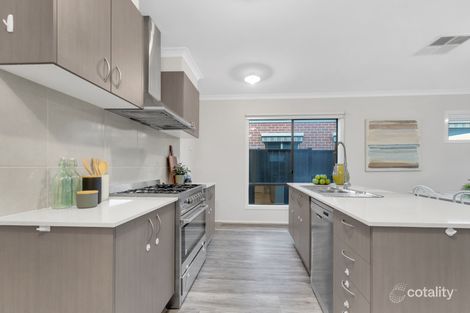 Property photo of 41 Evergreen Crescent Craigieburn VIC 3064