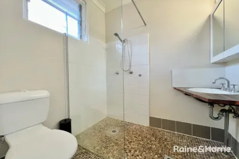 Property photo of 2/31 Seymour Street Bathurst NSW 2795