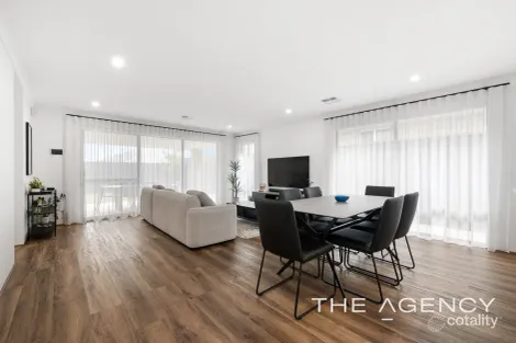 Property photo of 49 Solitaire Road Treeby WA 6164