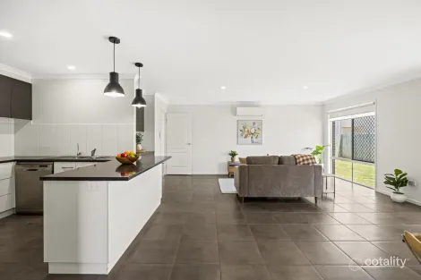 Property photo of 3 Vinnicombe Street Kearneys Spring QLD 4350