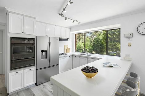 Property photo of 102 Garner Quadrant Woodend VIC 3442