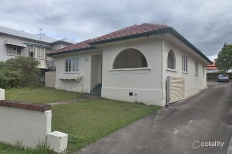 991 Logan Rd, Holland Park West, QLD 4121