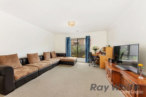 Property photo of 33 Villiers Drive Point Cook VIC 3030