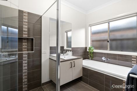 Property photo of 18 Onyx Crescent Officer VIC 3809
