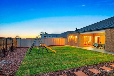 Property photo of 28 Hughes Circuit Bundoora VIC 3083