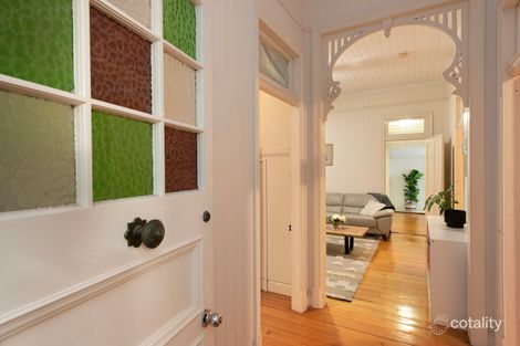 Property photo of 10 Lily Avenue Yeronga QLD 4104