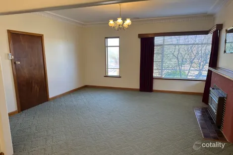 Property photo of 14 Bruce Street Strathmore VIC 3041