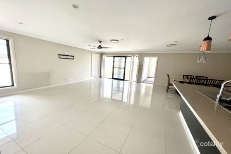 Property photo of 20 Wollomombi Parade Dubbo NSW 2830