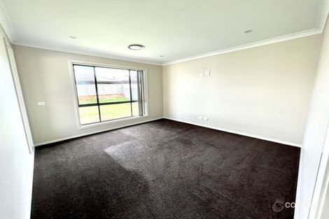 Property photo of 20 Wollomombi Parade Dubbo NSW 2830