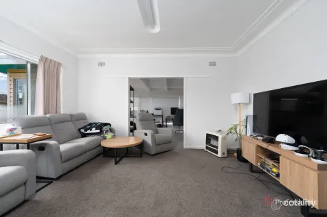 Property photo of 38 Queen Street Uralla NSW 2358