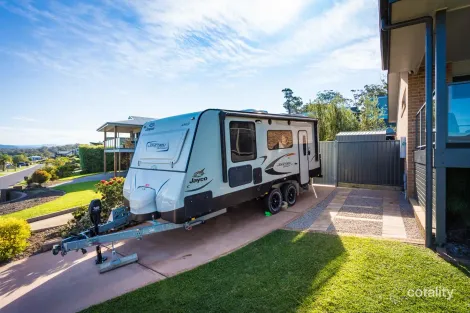 Property photo of 10 The Crest Mirador NSW 2548
