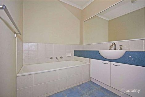 Property photo of 2/2 Aikman Crescent Chadstone VIC 3148