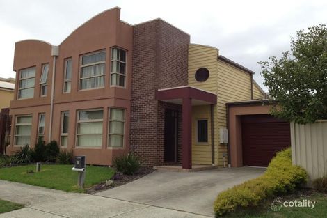 Property photo of 27 Flinders Chase Pakenham VIC 3810