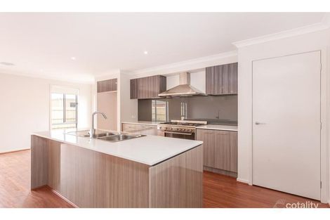 Property photo of 5 Bondi Street Armstrong Creek VIC 3217