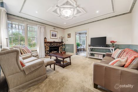 Property photo of 16 Greenwood Lane Mooroolbark VIC 3138