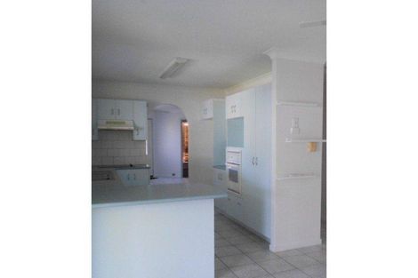 Property photo of 16 Carara Drive Kawana QLD 4701