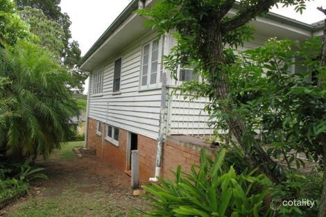 Property photo of 24 Fifth Avenue St Lucia QLD 4067